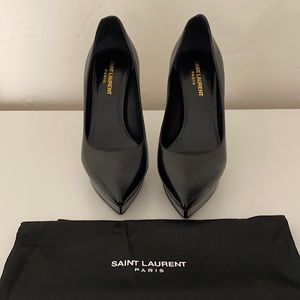 Saint Laurent black pebbled Janis platform pump
